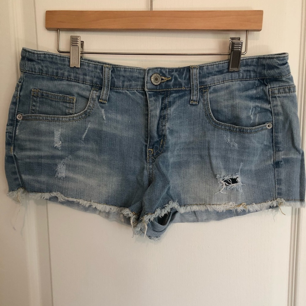 Light washed Jean shorts